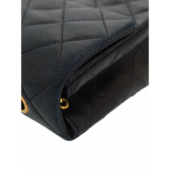 Chanel Matelasse Chain Shoulder Bag Black